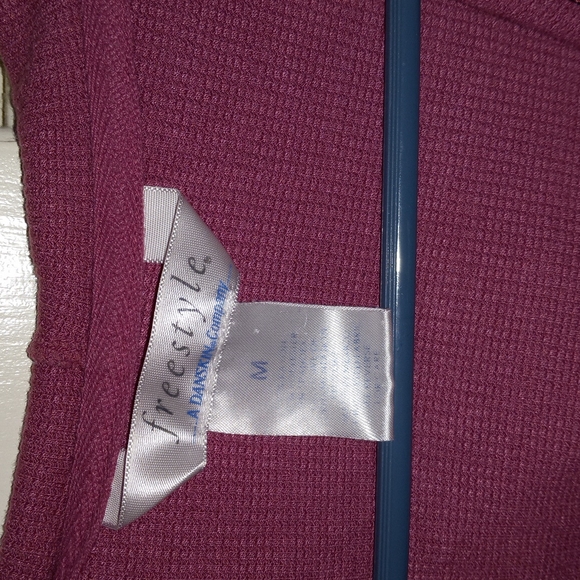 A nice hoodie, cozy and warm. - Picture 3 of 3